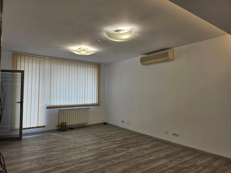 Spatiu birou Aviatorilor - 250mp - 7 birouri - 4