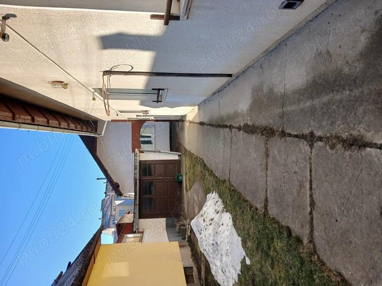 Casa de vanzare + garaj cu mansarda + anexe - 2