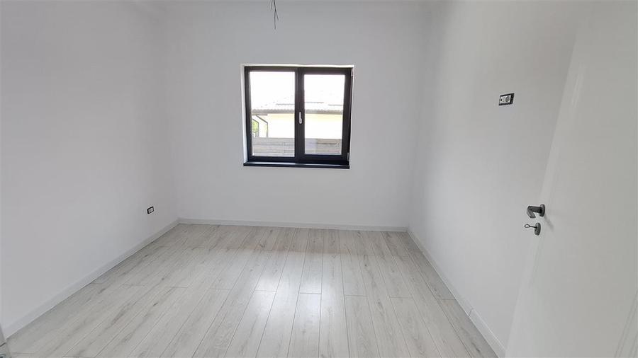 Casa 4 camere Rediu,2 bai, Incalzire pard - 9