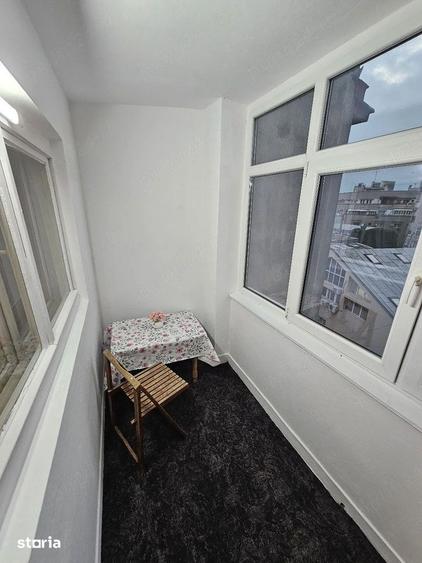 Garsonieră în Romană