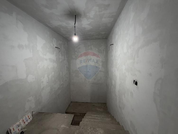 Casă / Vilă Caisului 90% gata - 14