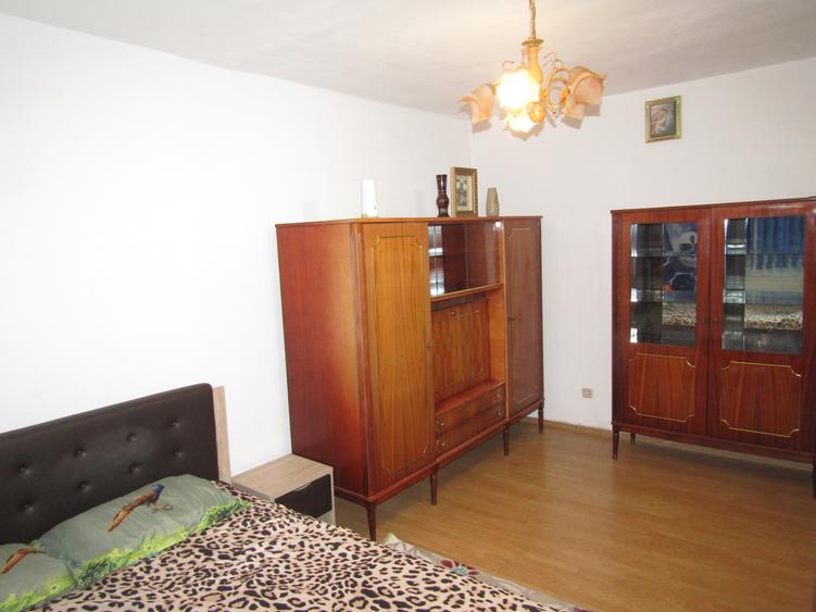 Apartament 2 camere, etaj 2/4, garaj 24 mp+pivnniță, zona Calea Dumbravii - 2