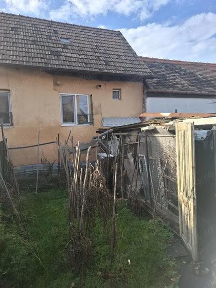 Garsoniera Centru Stradal Toate Utilitatile Bucatarie Separata Pivnita Parcare 2 parcele de gradina - 4