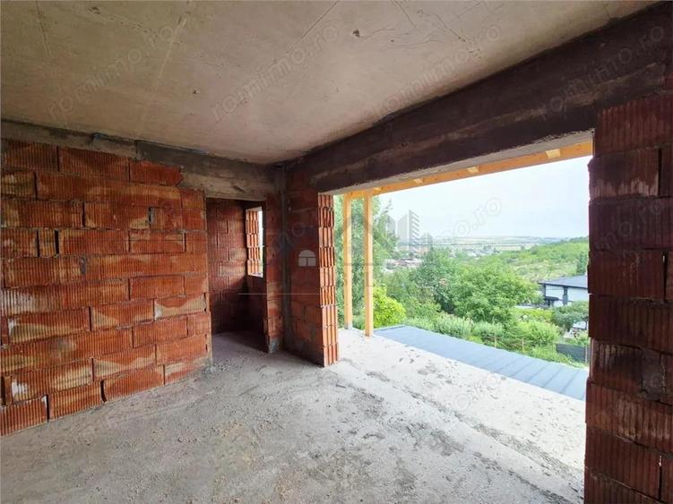 Casa de vanzare cu priveliste frumoasa - 6