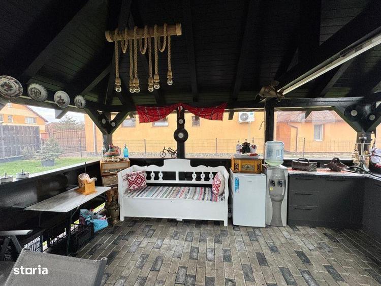 Casa moderna, complet mobilata, cu panouri solare, jacuzzi,aproape de - 2