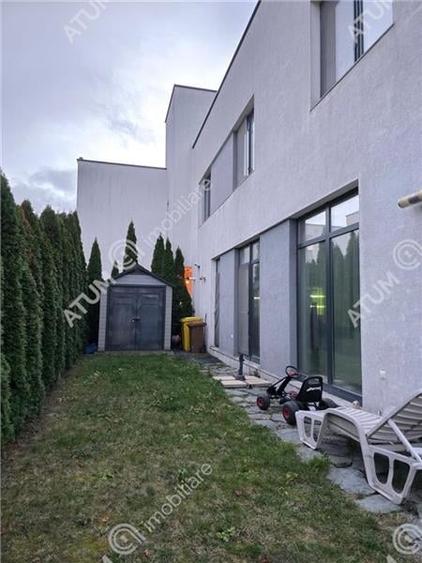 Casa 4 camere 3 bai terasa si teren 250 mp zona Octavian Goga Selimbar - 31