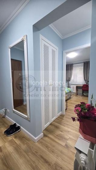 De vânzare - Apartament 4 camere) - 70 mp, Podu Roș, Aleea Rozelor