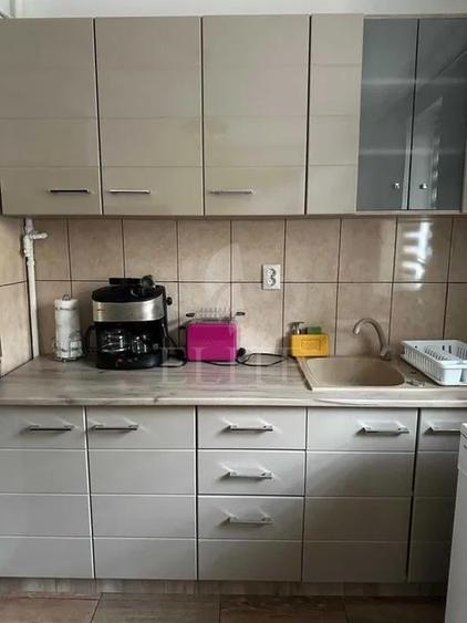 Apartament 3 camere în zona FACULTATEA DE LITERE - 4