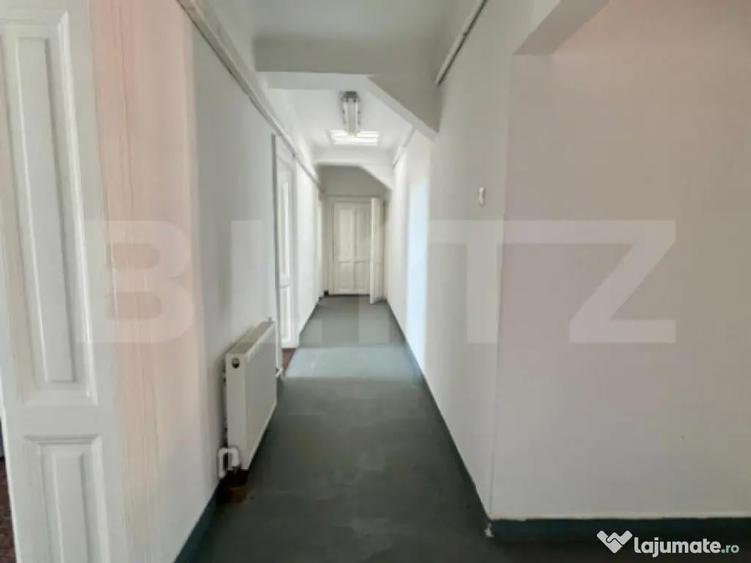 Spa?iu de birouri, 120 mp, 5 incaperi mansarda in c - 6