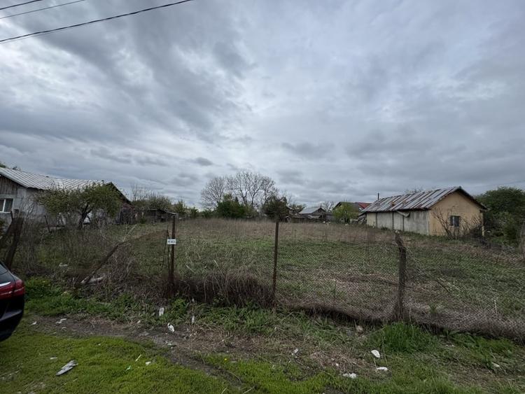 Teren Construcții intravilan de 1248 mp, în Puchenii Mari