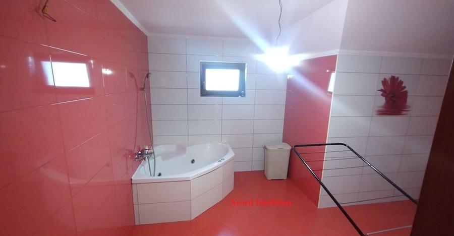 Casa caramida cu placa de beton, Valu lui Traian - 11