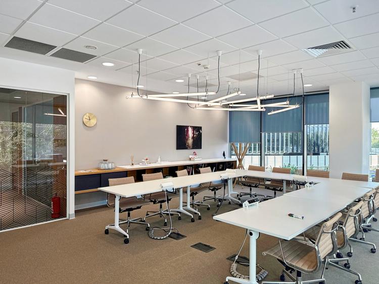 Spațiu de birou frumos proiectat pentru 4 persoane în Spaces Campus 6 - 1