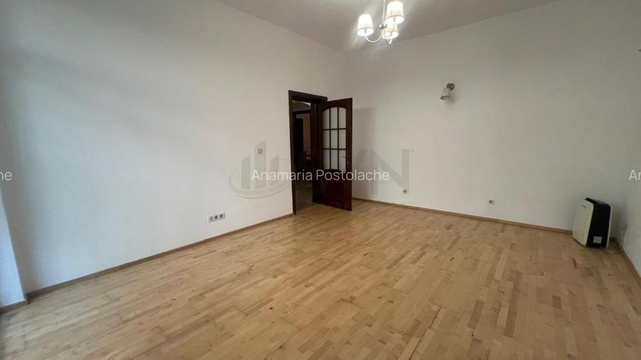 REA0123977 Apartament 3 camere Cotroceni in Vila