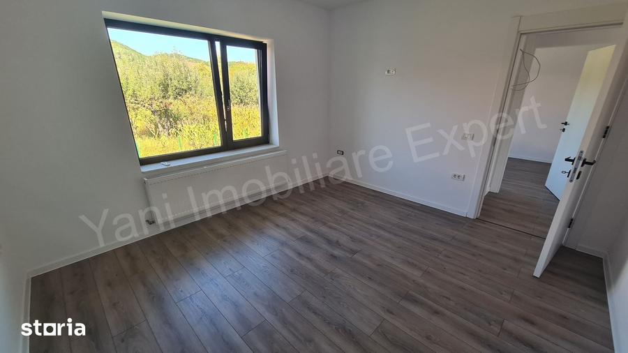 Casă cu 4 camere cu Teren 288 Mp în Curtea de Argeș