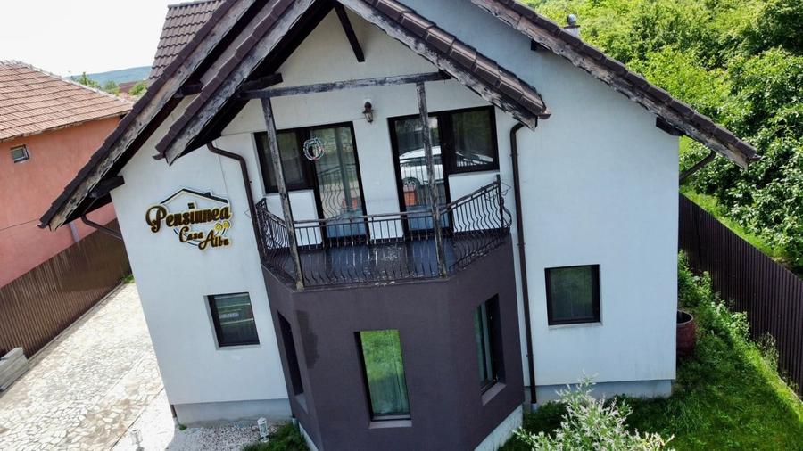 Pensiune de vanzare in Bobu, Scoarta - zona cu potential turistic in crestere! - 2