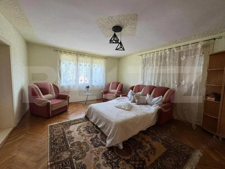 De Vanzare Casa de Vacan?a cu Teren Generos 5.755 m2 , 3 Camere - 4