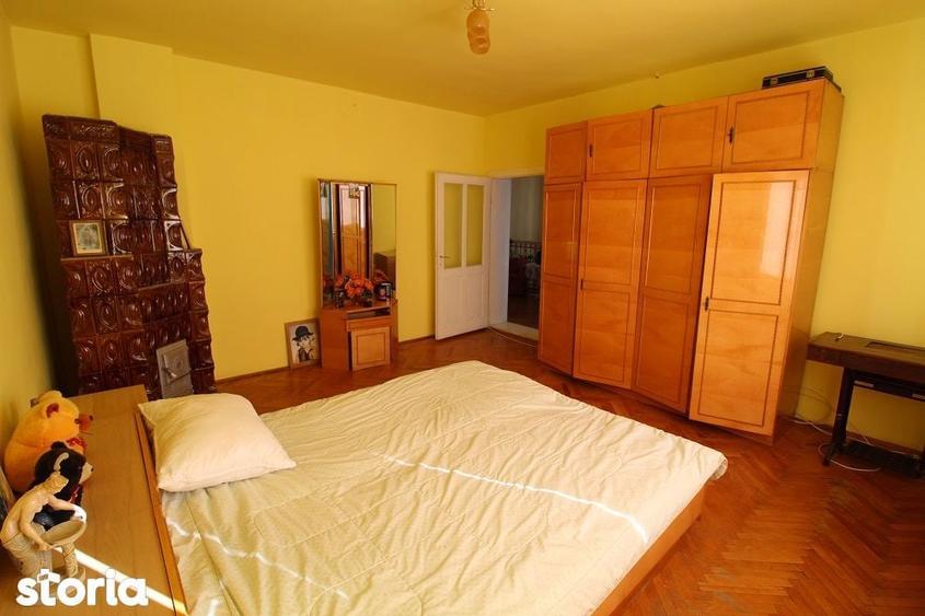 Vand casa P+E+Pod in Ha?eg, teren 700 mp, garaj, filigorie... - 3