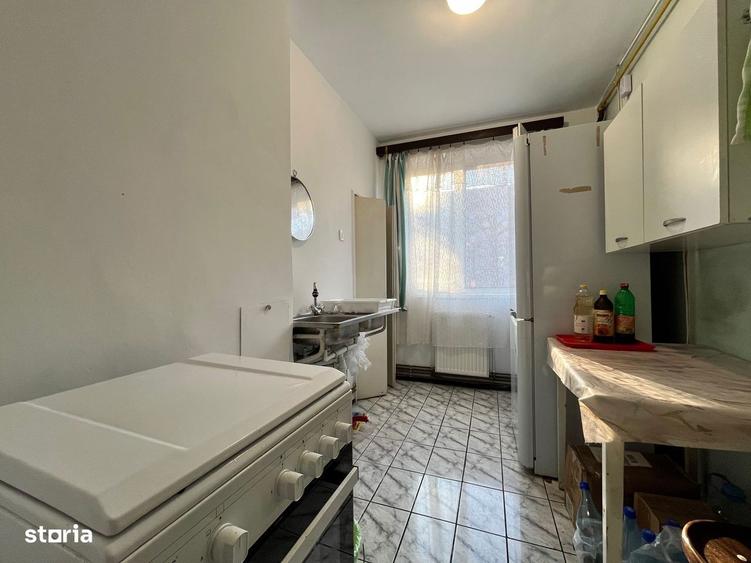 Apartament cu 3 camere, locatie deosebita, zona Spitalul Judetean. - 1