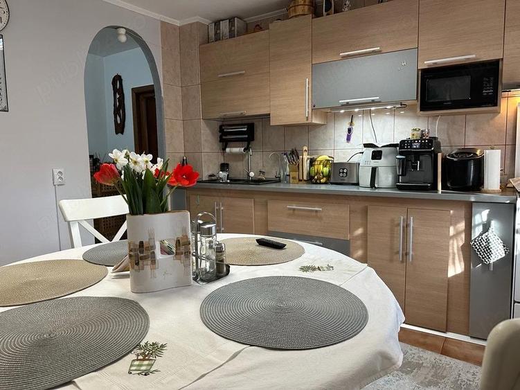 Vand apartament cu 2 camere, decomandat, la etajul 1, 52mp + 8 mp balcon - 3