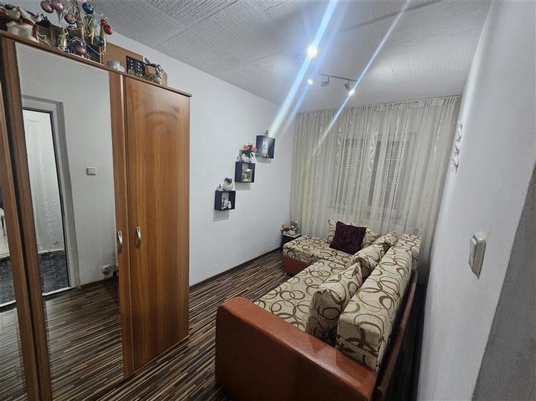 Resita, Garsoniera Mobilata+Utilata, Parter, Calea Caransebesului - 4