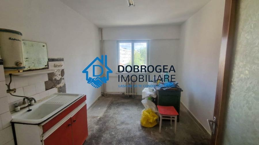 CENTRAL-  2 CAMERE DECOMANDAT,ETAJ 2, DE RENOVAT - 3