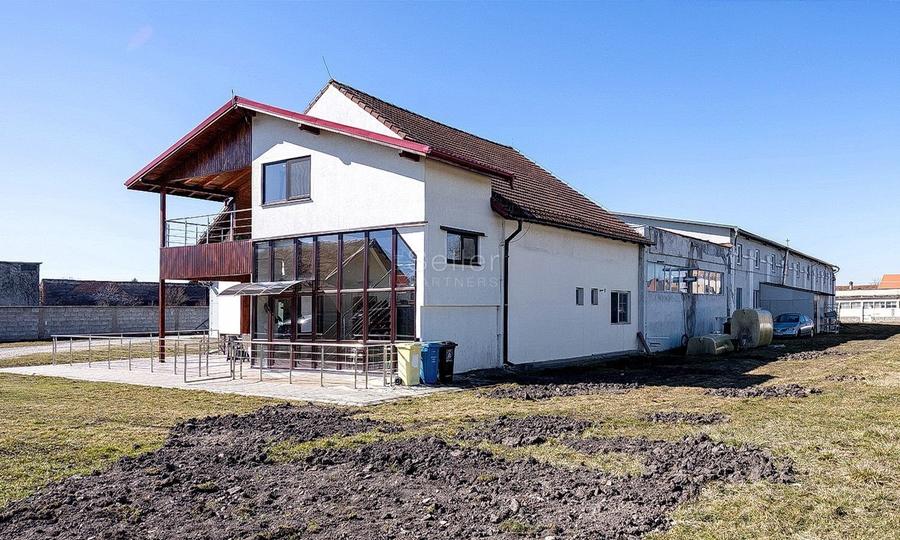 Platformă industrială cu 2 hale și sediu administrativ – teren 3.871 m - 2