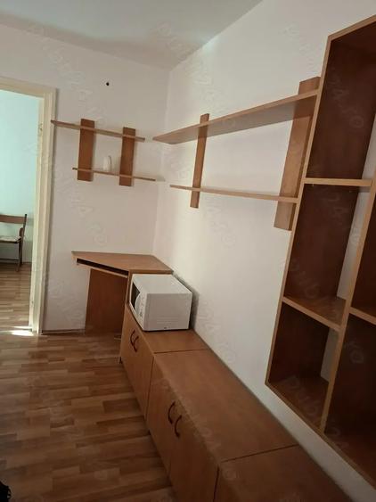 Inchiriez apartament cu 1 camera zona rogerius - 6