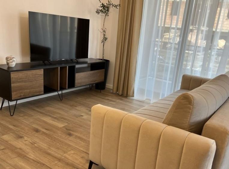 Apartament 2 camere, zona 13 septembrie - 4