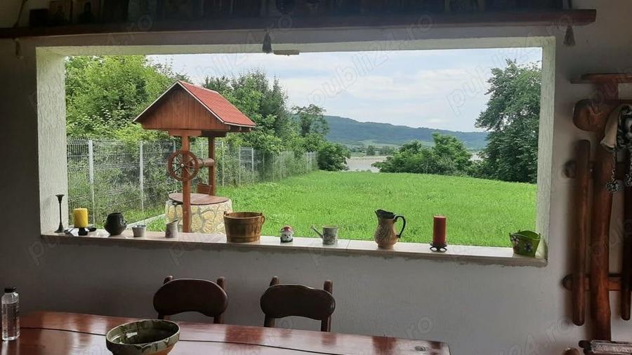 Teren de 1600 mp, în Vâlcelele