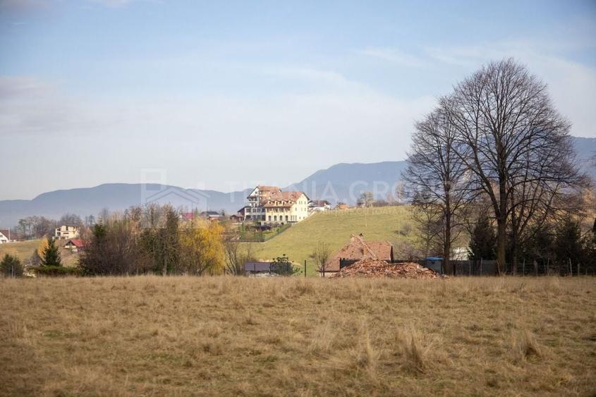 Teren intravilan parcelabil, priveliște spre munți, Sohodol, Bran - 16