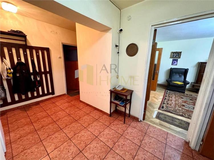 Vanzare apartament 4 camere, boxa si garaj propriu, in Ploiesti, zona Bd. Castan - 23