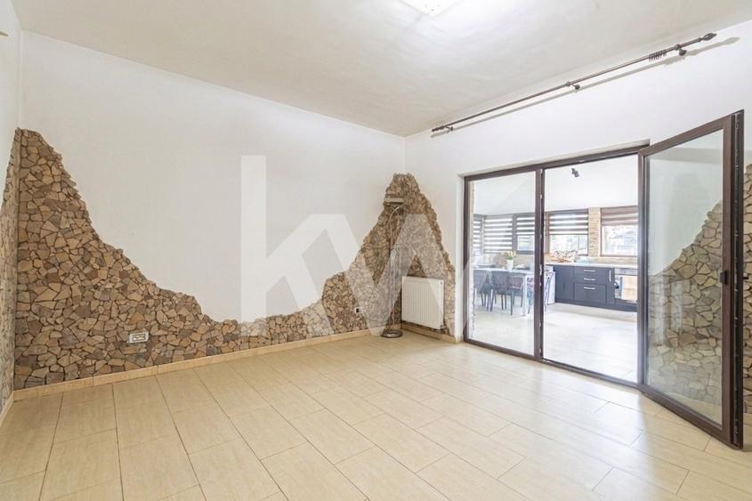 Apartament cu 4 camere decomandat, mobilat în Sânpetru