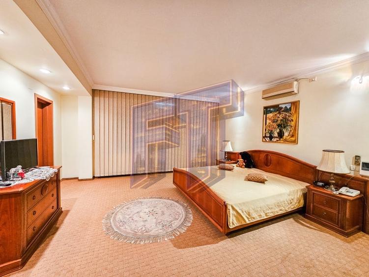 Vanzare casă/vila care refuză trecerea timpului - Zona Capitale - 10