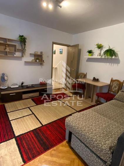 Apartament 3 camere, zona Circumvalatiunii 2 minute de Mall Apartament 3 camere, zona Circumvalatiunii 2 minute de Mall