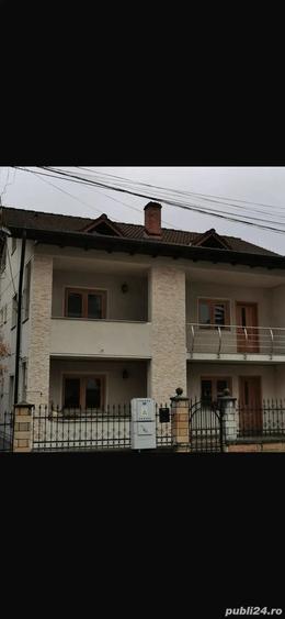 Casa de vanzare zona centrala si linistita Pitesti - 1