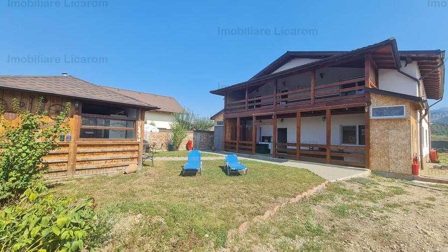 Proprietate in Cristian cu trei constructii+o fundatie,450000euro - 2