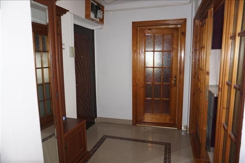 Apartament modern cu 3 camere in centru - zona Maestro - 8