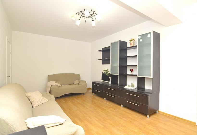 INCHIRIERE APARTAMENT 3 CAMERE UNIRII - FANTANI - 11