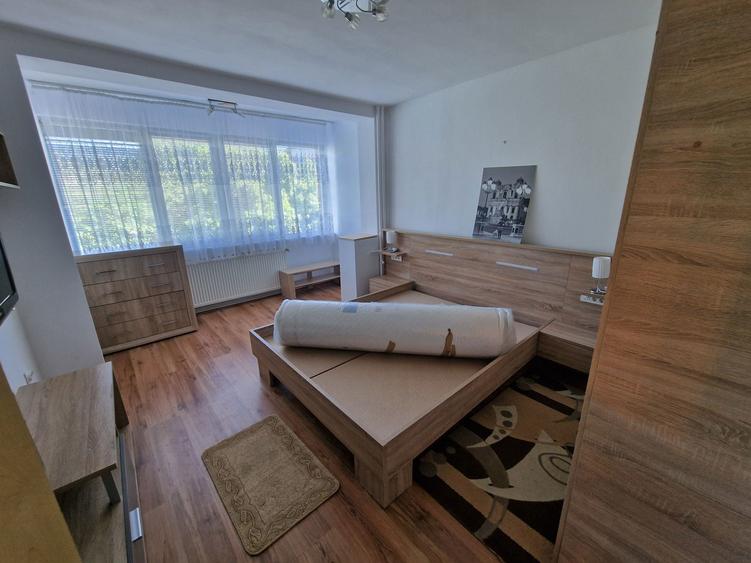 Inchiriez apartament cu 2 camere . - 6
