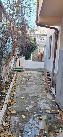 Calea Calarasilor - Traian vanzare 4 camere casa individuala - 2