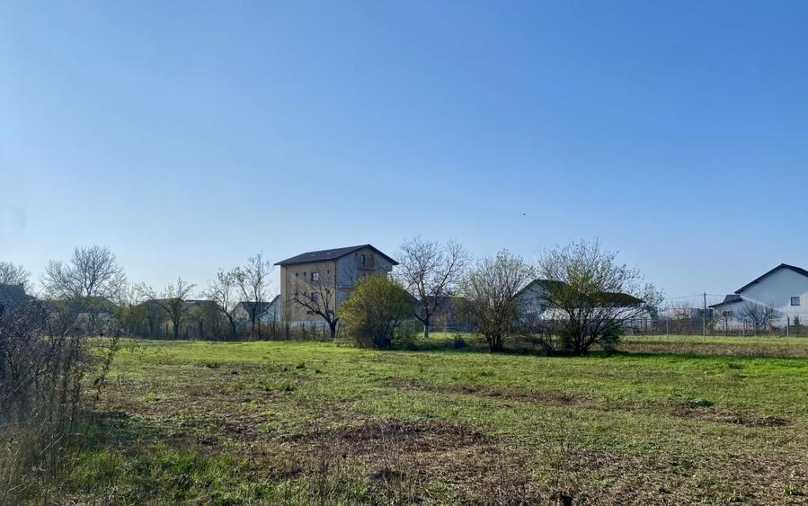 Teren priveliste deschisa, cu utilitati, zona retrasa, langa lac si padure - 4