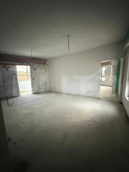 Garsonieră decomandată în Vișani