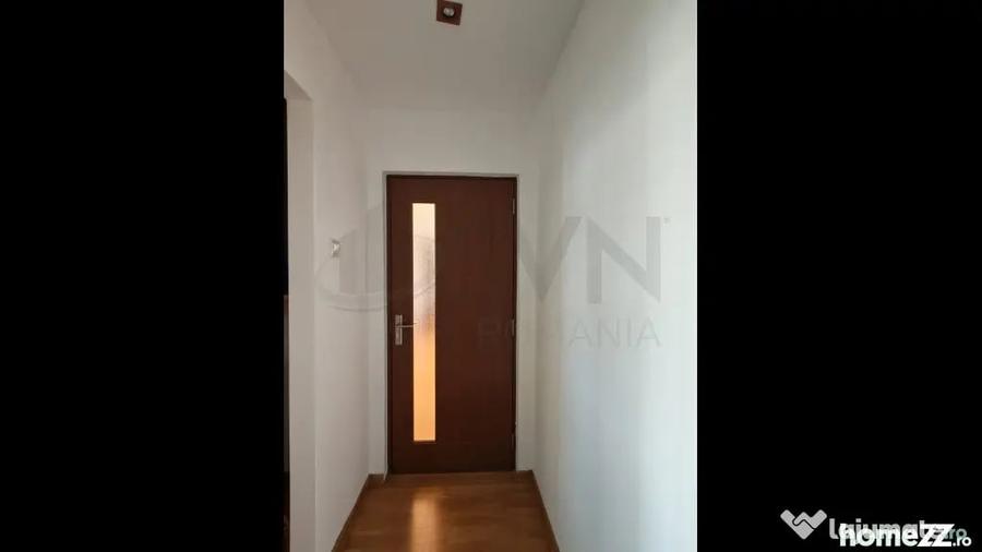 Apartament cu 3 camere semidecomandat în Timișoara