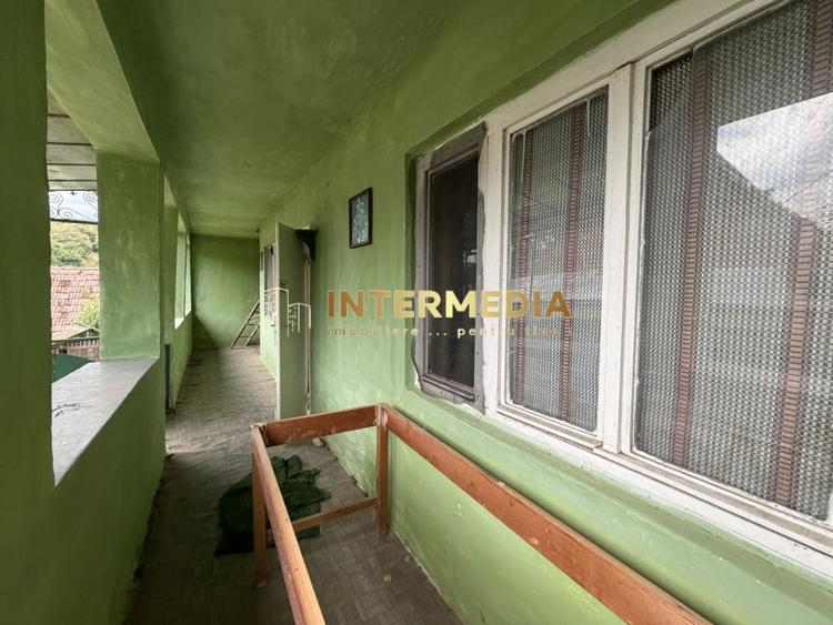 Casă individuală cu 3 camere cu Canalizare în Cricău