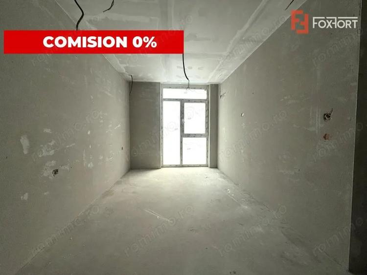 Apartament cu 3 camere decomandat în Aradului