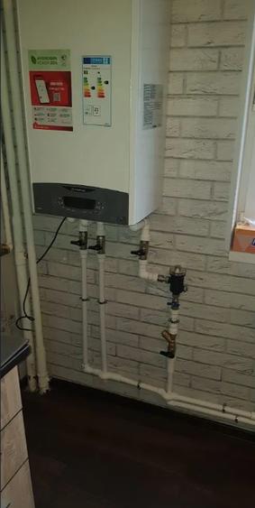 Apartament cu 2 camere decomandat în Uverturii