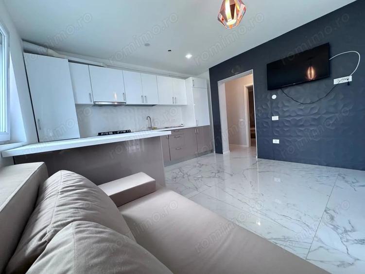 Apartament cu 3 camere semidecomandat în Dumbrăvița