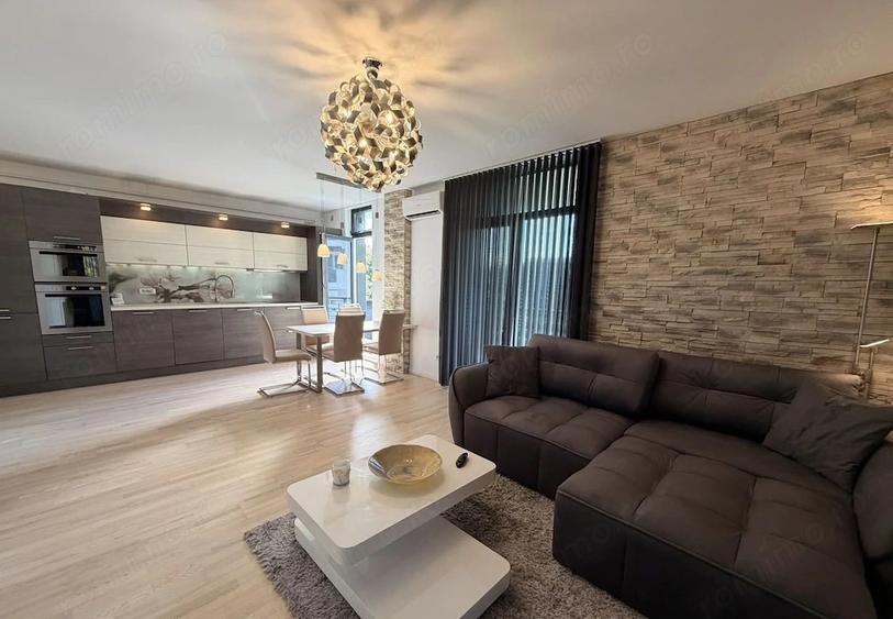 Apartament cu 2 camere decomandat în Girocului