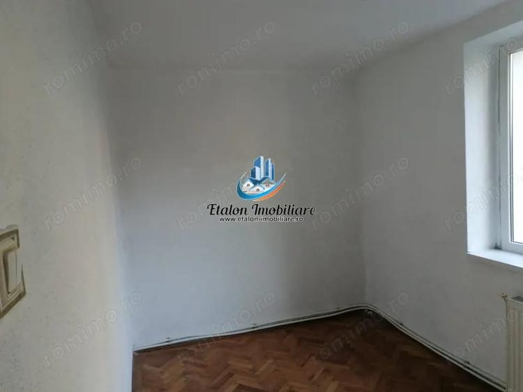 Apartament cu 3 camere decomandat în Calea Romanului