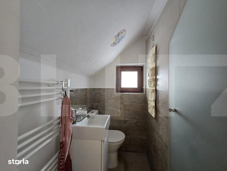 Casă cu 8 camere cu Teren 1122 Mp în Ciurila